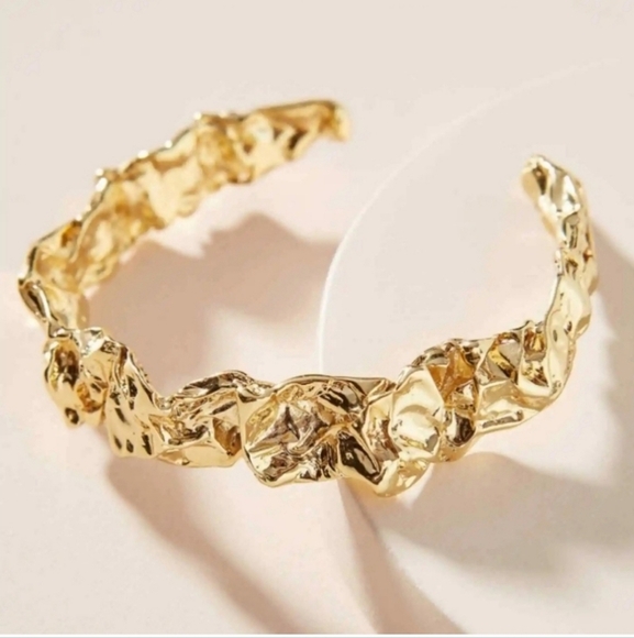 amber sceats Jewelry - NWT 220$ Amber Sceats Crushed 24k Gold Plated Emery Cuff Bracelet